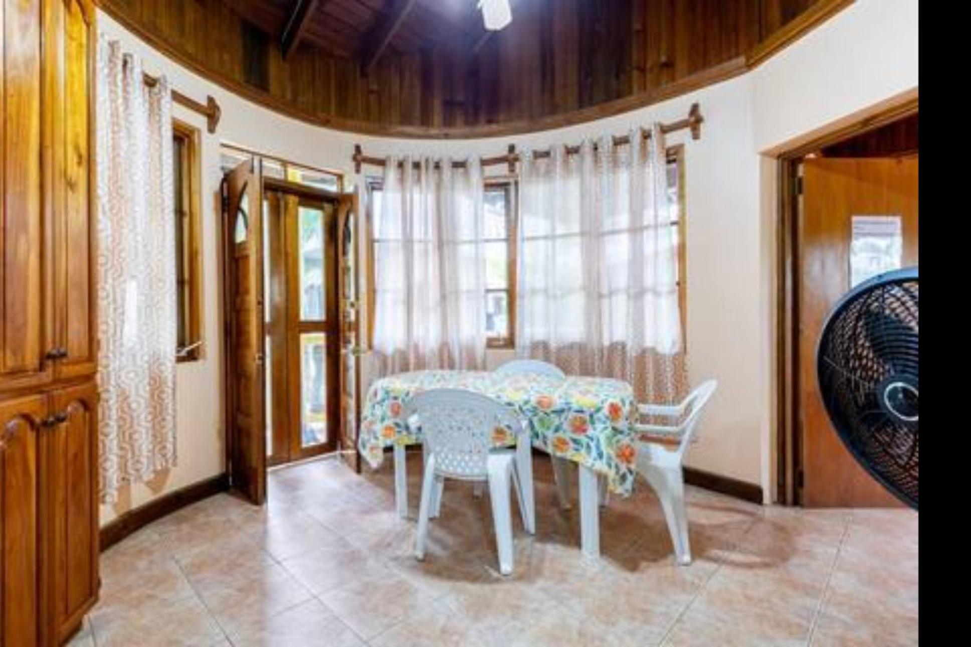R&V Villa Negril Exterior photo